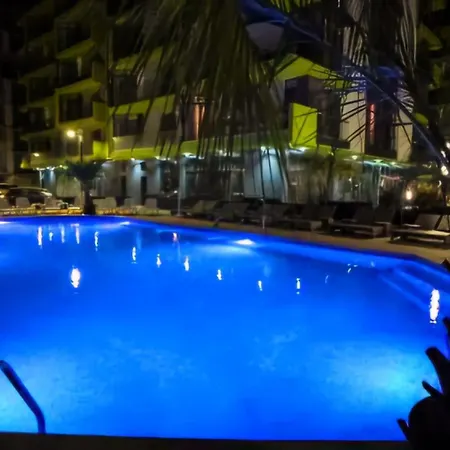 Luxury Seaside - Pool & Διαμέρισμα *